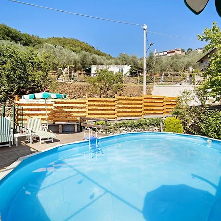 Apartment Il Piccolo Fienile Vessalico